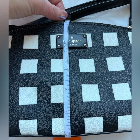 Kate Spade Grove Street Crossbody bag in Pop Art pattern - Picture 9 of 12